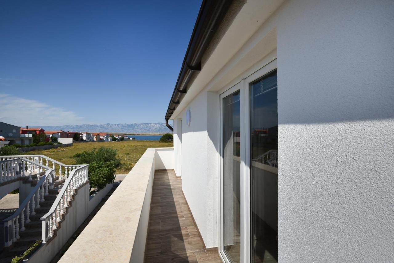 Apartments Krepo วีร์ ภายนอก รูปภาพ