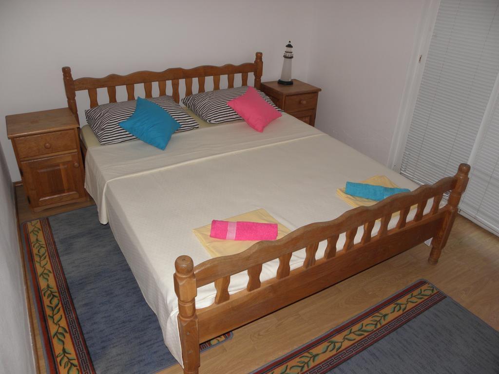 Apartments Krepo วีร์ ภายนอก รูปภาพ
