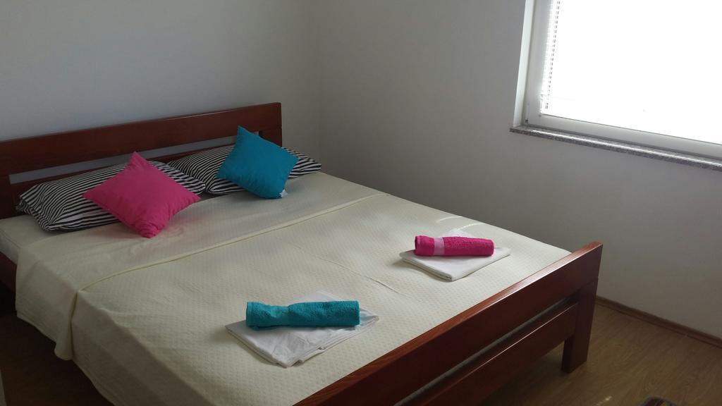 Apartments Krepo วีร์ ภายนอก รูปภาพ
